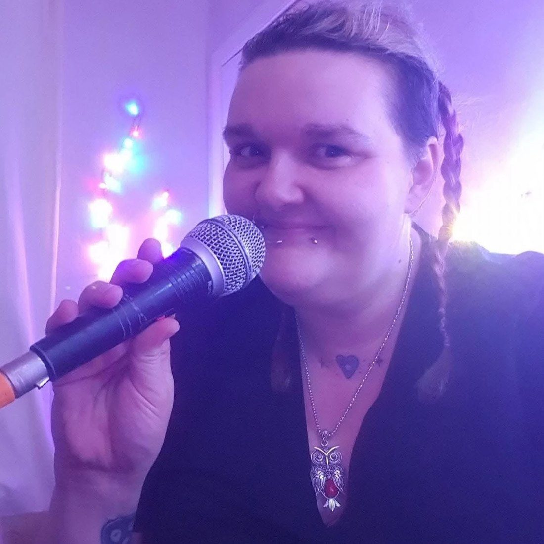 Fee singing